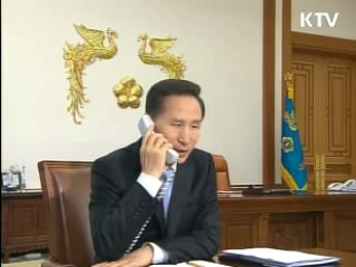 이 대통령, 법전·지관 스님에 봉축 전화