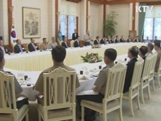 이 대통령 "경제와 안보 모두 지켜야"