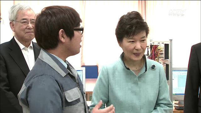 특성화고 방문…"맞춤형 직업교육 활성화"