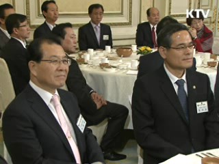 이 대통령 "국민 위한 일에 이견 있을 수 없어"