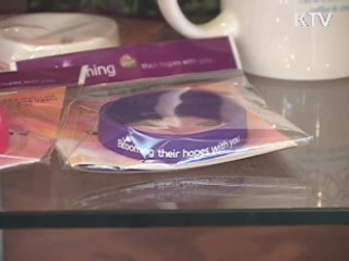 '의식팔찌'로 위안부 할머니 돕는다