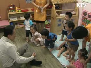 '현장 속으로'…이 대통령 보육교사 체험