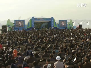 이 대통령 "4대강 살리기, 국민행복 위한 미래사업"