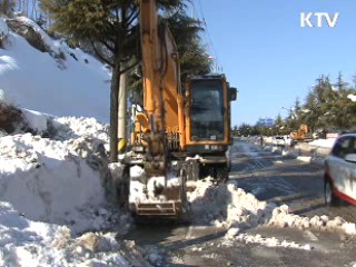민관군 총동원 제설 작업 박차