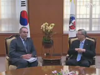 캠벨 차관보 "北, 남북관계 개선 나서야"