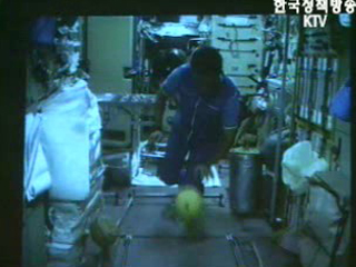 우주인 후보 6명으로 압축