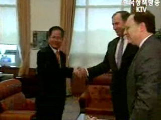 `북한과 BDA문제 양자대화 통해 논의`