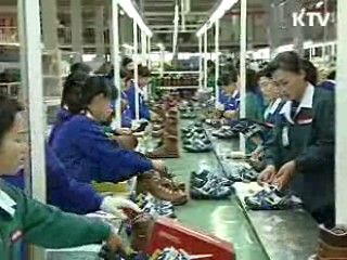 "억류 직원 즉각 석방해야"