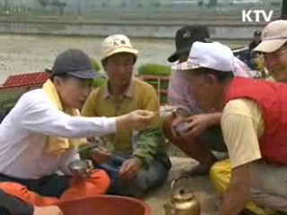 이 대통령, 모내기 현장 방문 [이 대통령]