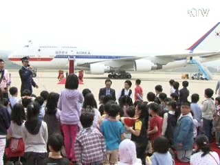 이 대통령 "남을 사랑할 줄 알아야"