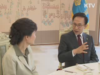 이 대통령-박근혜 전 대표 오찬…국정현안 논의