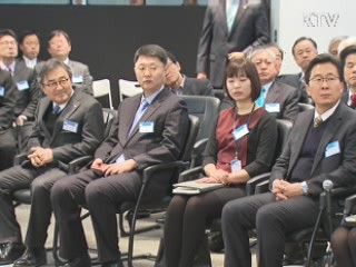 이 대통령 "정부, 연구개발 투자 과감하게 해야"