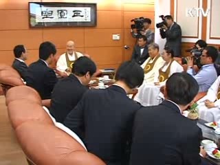 유인촌 장관 "한글 세계화에 힘쓰겠다"