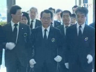 한 총리·국무위원, 분향소 조문