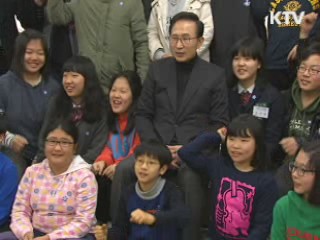 이 대통령, "똑같이 지원 반대, 맞춤형 복지해야"