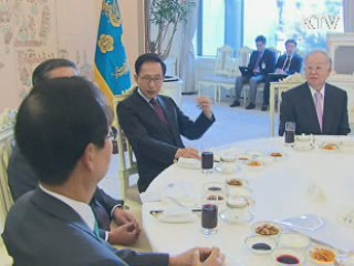 이 대통령, 과도한 '反기업 정서' 확산 우려