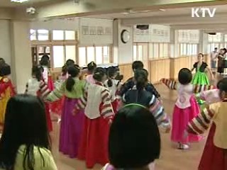 문화의 달, 수교 기념공연 줄 잇는다