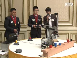 이 대통령 "기술 존중하는 사회 돼야"