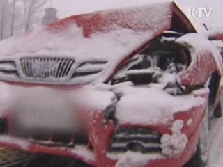 강원 첫 폭설…도로 '엉금엉금'