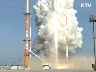 나로호 발사 성공, '우주를 날다'