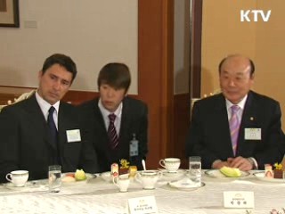 이 대통령, 광주 하계U대회 실사단 접견