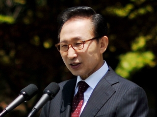 이 대통령, 이달 말 '천안함 담화'