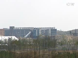 北 '행동조치' 이틀째…개성공단 정상통행