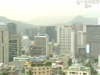 “경기부양책 쓰지 않는 정책방향 옳다`